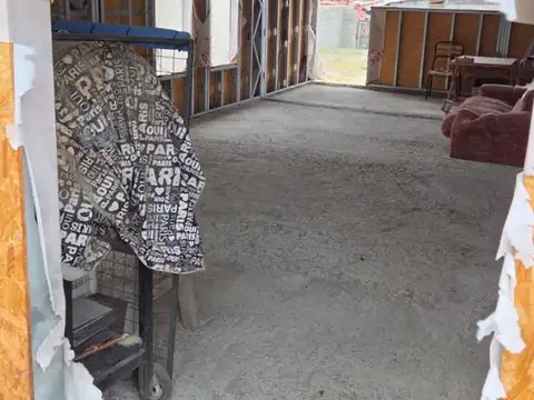 Casa 3 ambientes con 1 baño