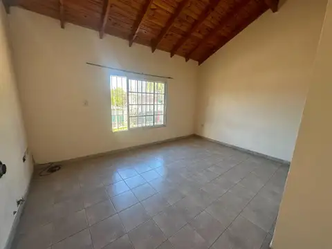 Casa en Alquiler en José Clemente Paz, $ 820.000