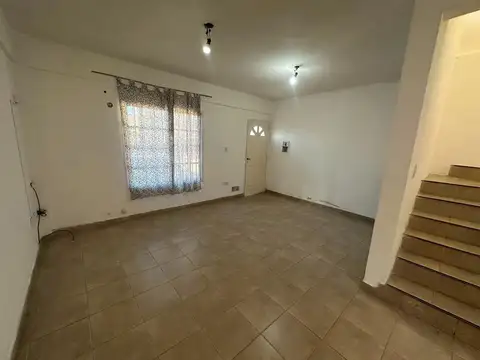 ALQUILER DE TRIPLEX EN JOSE C. PAZ