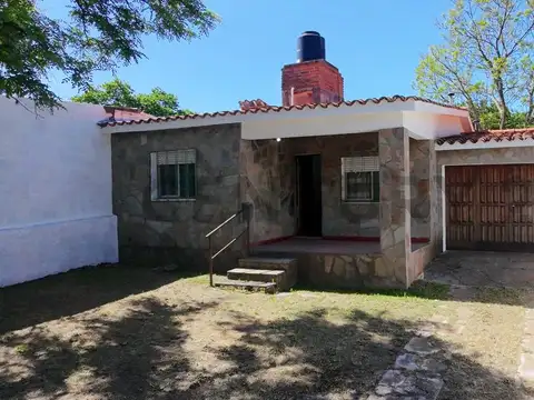 Venta Casa 2 dorm 80m2 Cochera TANTI 100m de R28