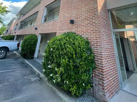 VENTA MONOAMBIENTE LUMINOSO