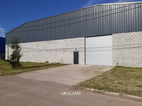 Nave Industrial en Alquiler en Canning