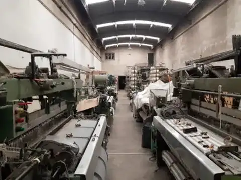 Galpon en Alquiler 8,76  mts Frente