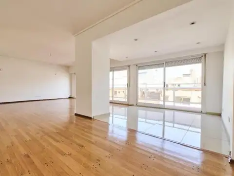 Departamento 4 ambientes con 4 baños