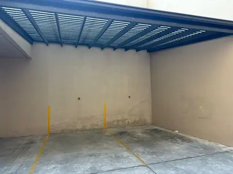 PLATO FUERTE PARA VECINOS coch fija PB cubierta facil acceso