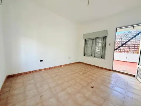 Depto Tipo Casa 4 ambientes con 1 baño