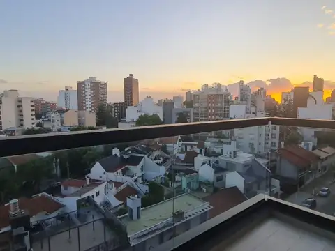 DEPARTAMENTO EN SEMI PISO. CENTRO DE RAMOS MEJIA 2 Y 3 AMBIENTES, EXCLUSIVOS VISTA PANORAMICA CON CO