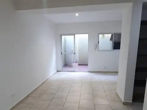Depto Tipo Casa Monoambiente con 1 baño