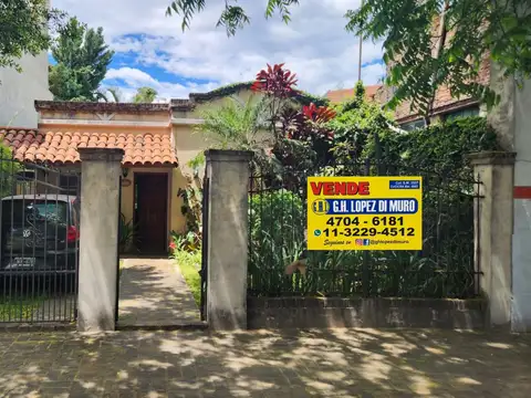 CASA 3 AMB CON COCHERA, PATIO CON LAVADERO Y PARRILLA REF. 909