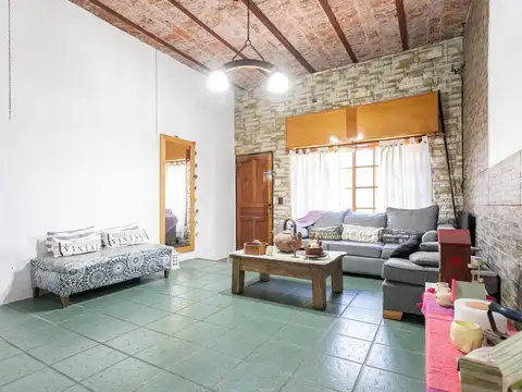 Casa lote propio 3 amb. con terraza y quincho