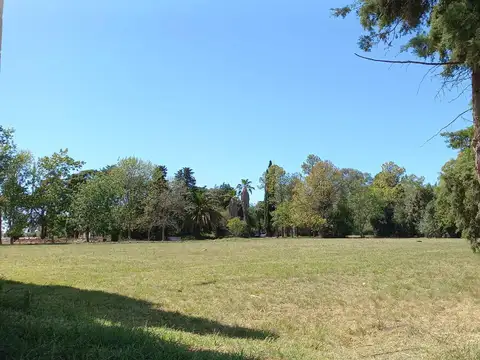 VENTA Lote en Barrio Q. de Marquez 138 y  490 - J. Gorina