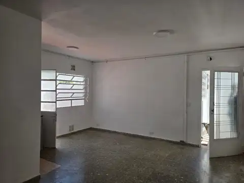 DEPARTAMENTO DE 2 AMBIENTES EN BERNAL OESTE