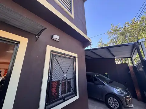 Casa en Venta en Castelar Sur, USD 129.000