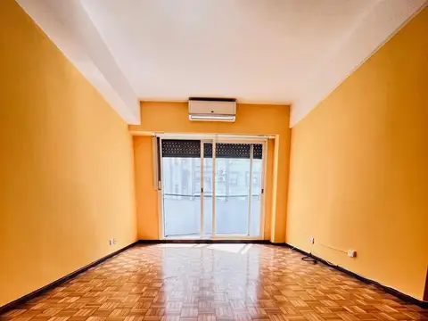Excelente Departamento Super Luminoso Contrafrente 2 Ambientes con Cochera