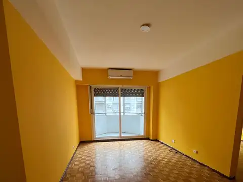 Excelente Departamento Super Luminoso Contrafrente 2 Ambientes con Cochera