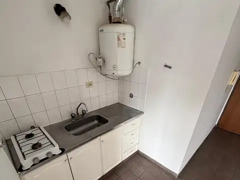 Departamento en alquiler en La Plata - monoambiente ubicado en calle 45 e/1 y 2