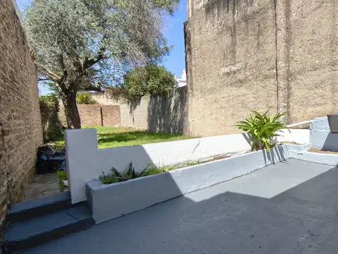 PH 2 Ambientes Con Gran Patio Y Jardín En Villa Bosch – Excelente Ubicación