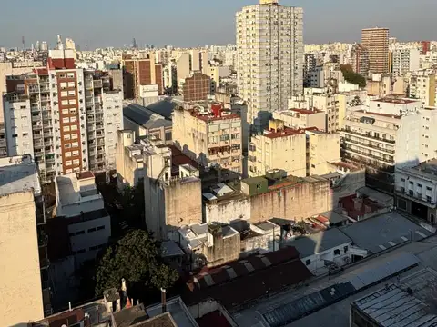 Departamento de 3 ambientes en Balvanera – Piso alto con vista abierta