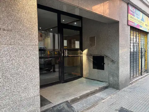 Departamento de 3 ambientes en Balvanera – Piso alto con vista abierta