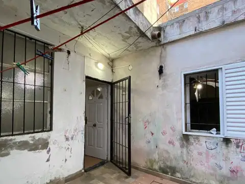Casa 3 ambientes con 1 baño