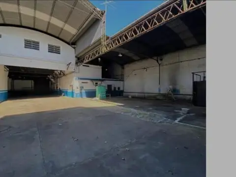 GALPON - DEPOSITO - OFICINA Mendez 3900 - Munro