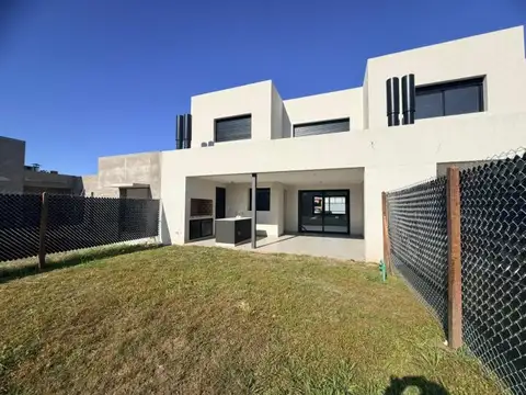 Casa en Venta en Funes, USD 230.000