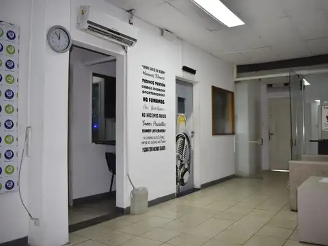 Local en Venta en Villa Luro, USD 280.000