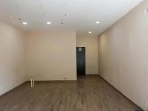 Local en Alquiler en Moron, $ 2.900.000