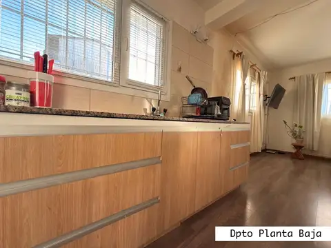 Edificio en venta 3 dptos + 1 dto a terminar