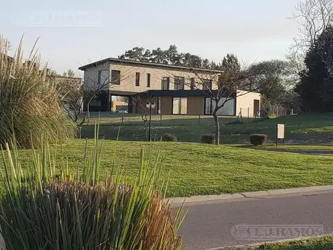 Barrio Cerrado San Matías, Acceso Panamericana Ramal Escobar Km 44,Escobar