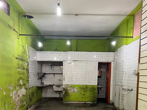 Local en Alquiler en Flores, $ 800.000