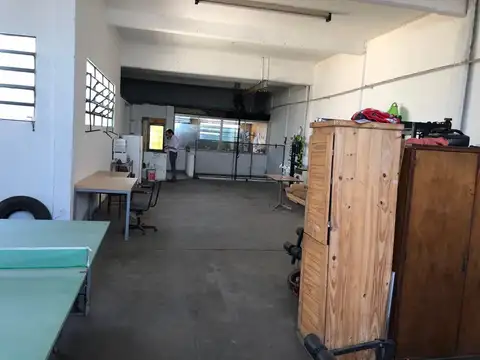Galpon en Venta 26  mts Fondo