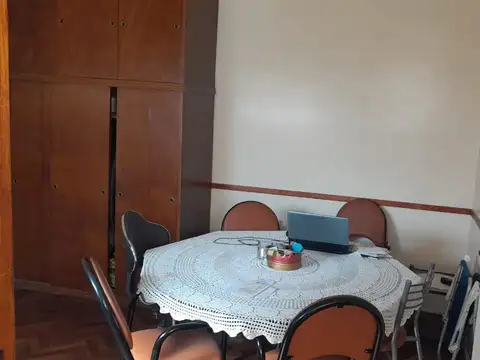 Depto Tipo Casa en Venta en Villa del Parque, USD 85.000