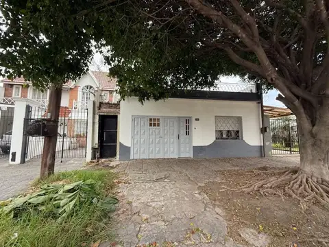 VENTA CASA 5 AMB LANUS ESTE! APTA DOS FAMILIAS