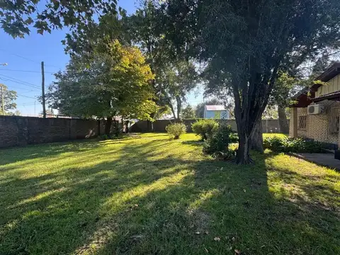 Casa en Venta con 7 cocheras