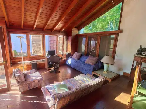 Casa 5 ambientes con 1 baño