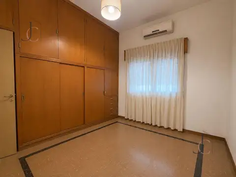 Casa en Alquiler 60 años