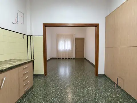 Casa en Alquiler con 1 cochera