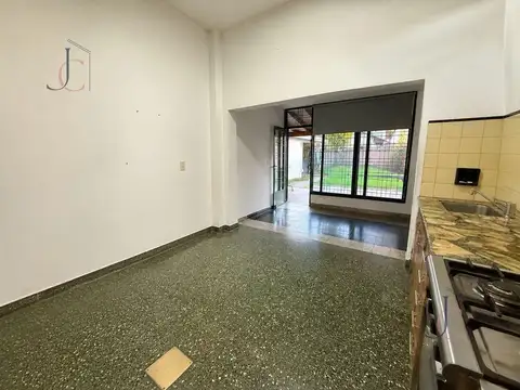 Casa 3 ambientes  en alquiler  en Villa Luzuriaga