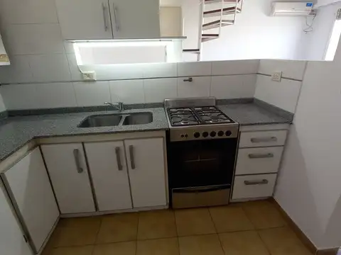 PH 3 amb muy amplio de 90m2 en 2 plantas, SIN EXPENSAS 