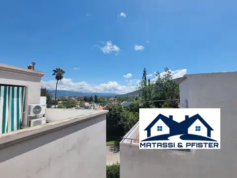 Casa 3 ambientes con 2 baños