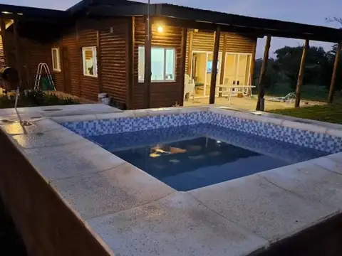 Casa 3 ambientes con 2 baños