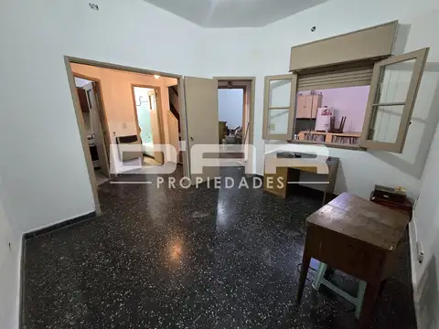 Depto Tipo Casa en Alquiler en Mataderos, $ 900.000