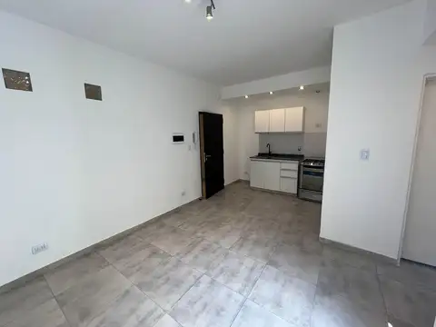 VENTA DEPTO DOS AMBIENTES CASEROS PATIO Y TERRAZA