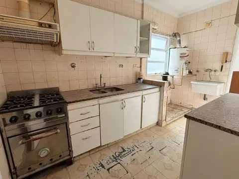 Departamento en Venta en Chacarita, USD 145.000
