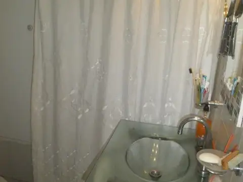 Depto Tipo Casa 3 ambientes con 2 baños