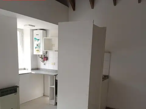 Depto Tipo Casa en Alquiler en Floresta, $ 900.000