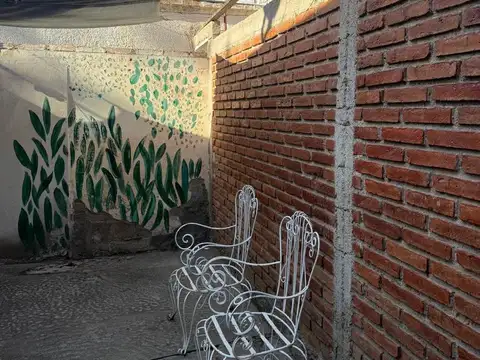 Casa de adobe a demoler