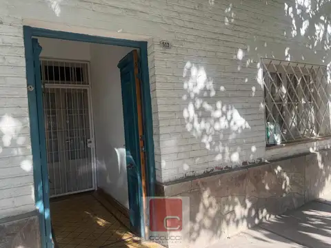 Casa de adobe a demoler