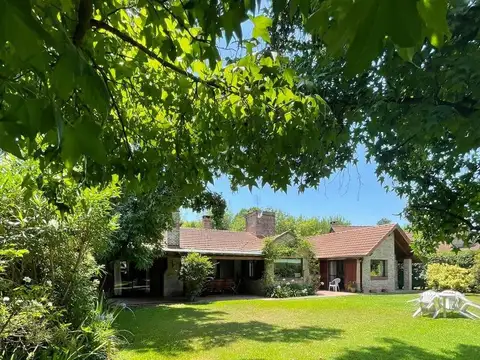 Casa  a la venta  -Barrio cerrado  Praderas de San Ignacio- Muñiz